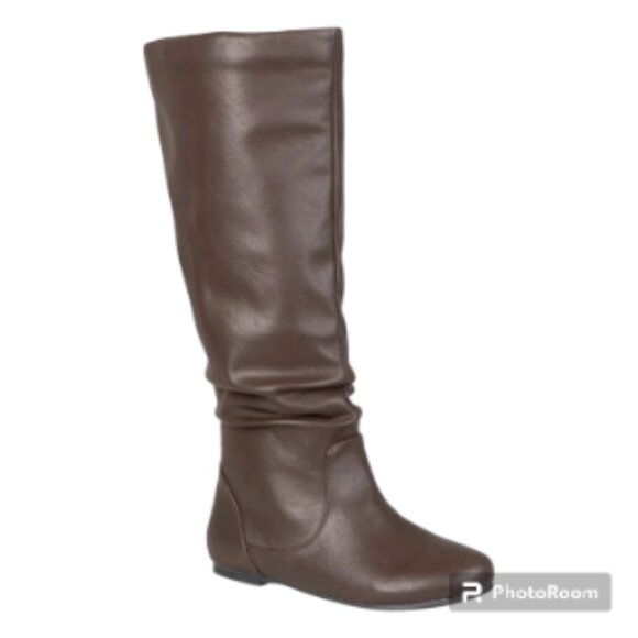 NWOB Journee Collection Brown Knee High WIDE CALF Flat Riding Boots Women's 8.5 - Picture 1 of 6